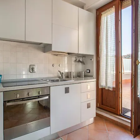 House 03 Апартаменты